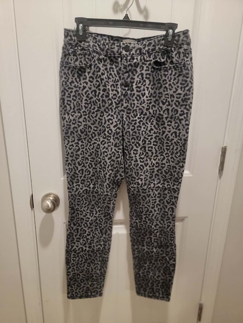 WilliamRast Sz 30/10 High-Rise Ankle Cropped Skinny Grey & Black Leopard Print